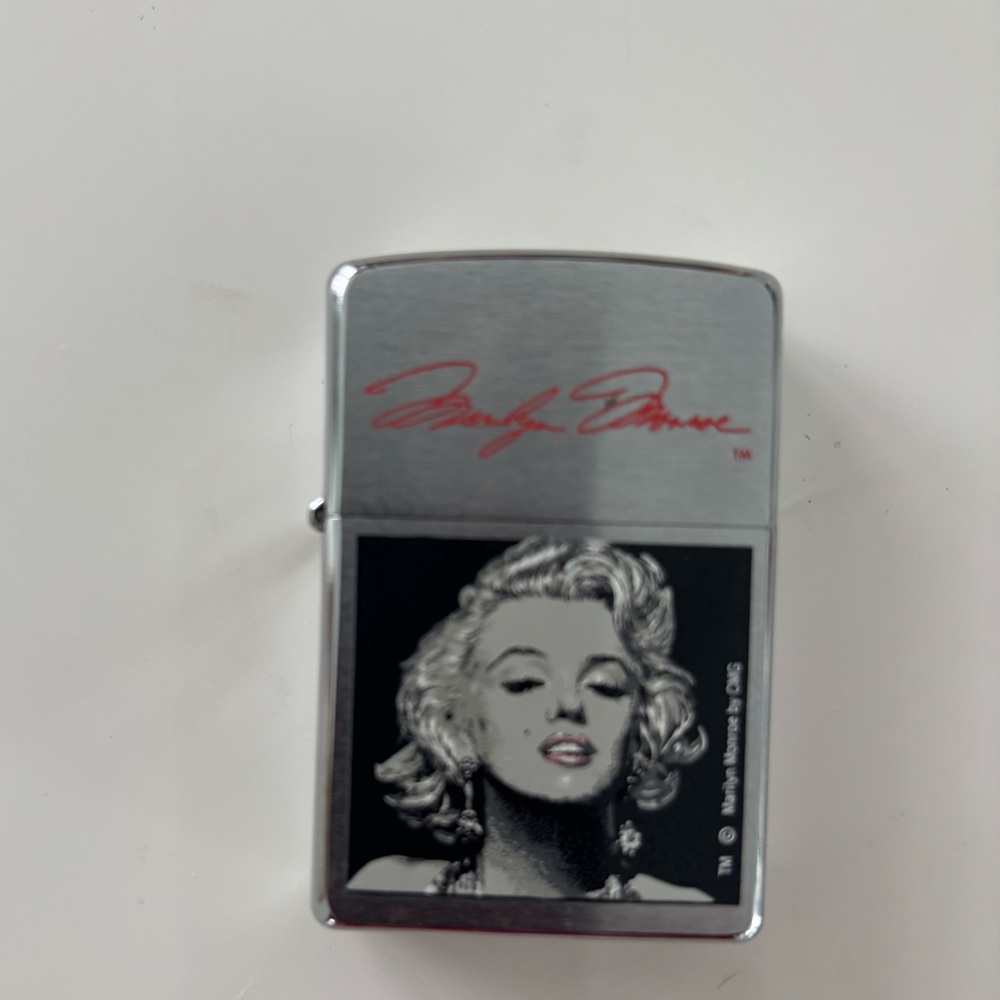 Marilyn Monroe Zippo Lighter